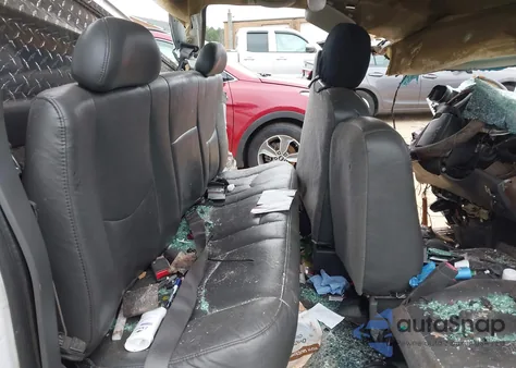 2004 GMC Sierra 2500Hd Work Truck z USA, uszkodzony, nr VIN 1GTHC29U14E279608